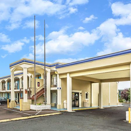 Days Inn By Wyndham Ashland Eksteriør bilde
